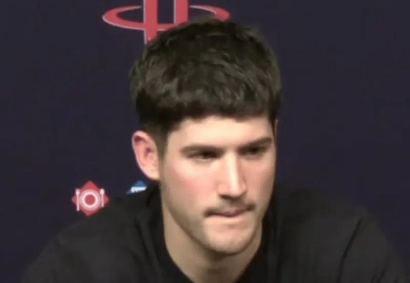 开云体育入口-谢泼德：有很多需要改进的地方，不断看录像学习进步提高