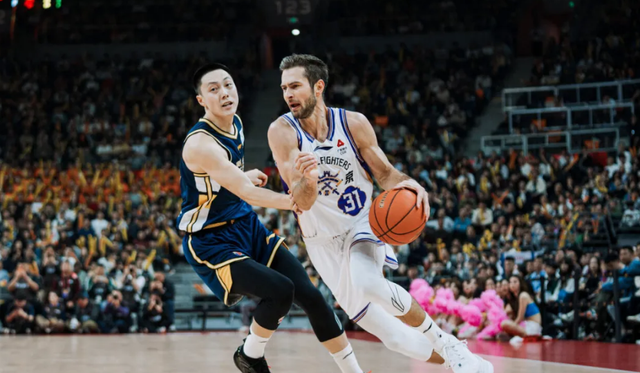 开云官网-CBA最新消息！北控男篮裁掉救火外援，琼斯或重返吉林男篮